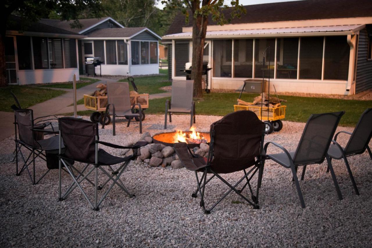 Big River Escape Riverside Cabins Buffalo City Екстериор снимка
