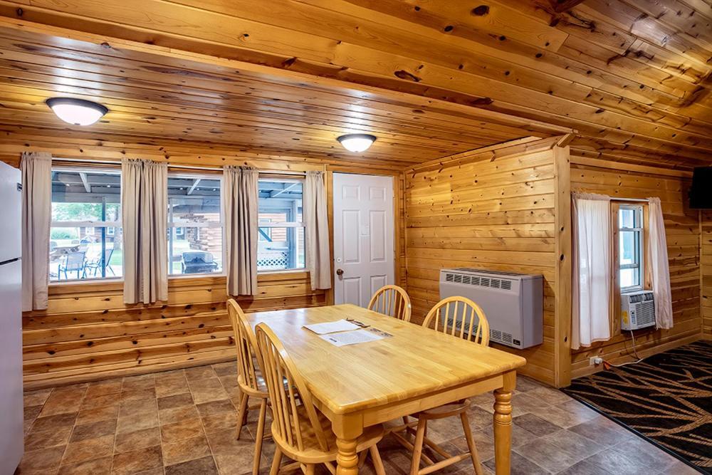 Big River Escape Riverside Cabins Buffalo City Екстериор снимка